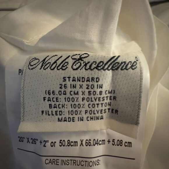 Set Of 2 Noble Excellence White Pillow Shams With Flour De Lis Pattern 26x20 - Picture 5 of 7